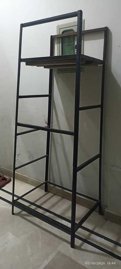 Solid Ladder