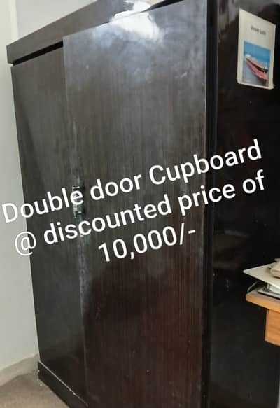 2 door cupboard & computer with table