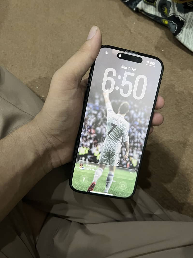 Apple iPhone 16 Pro Max 3