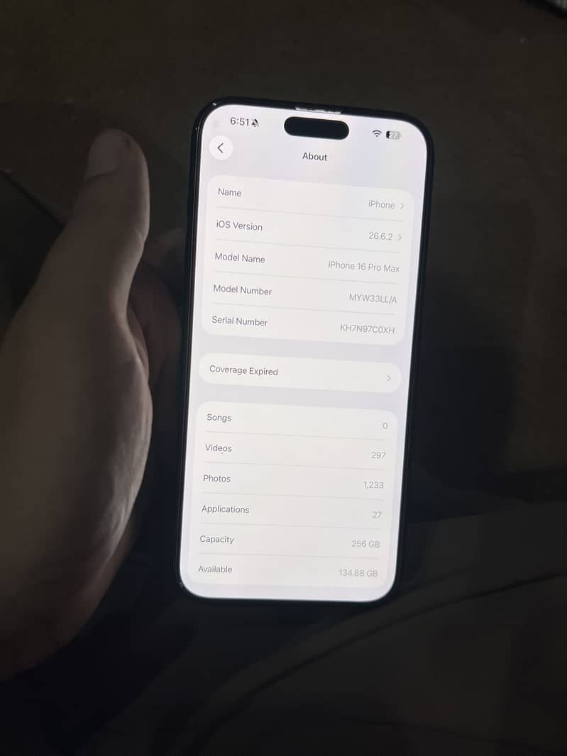 Apple iPhone 16 Pro Max 4