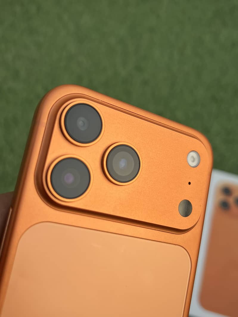 Apple iPhone 17 Pro Max 3