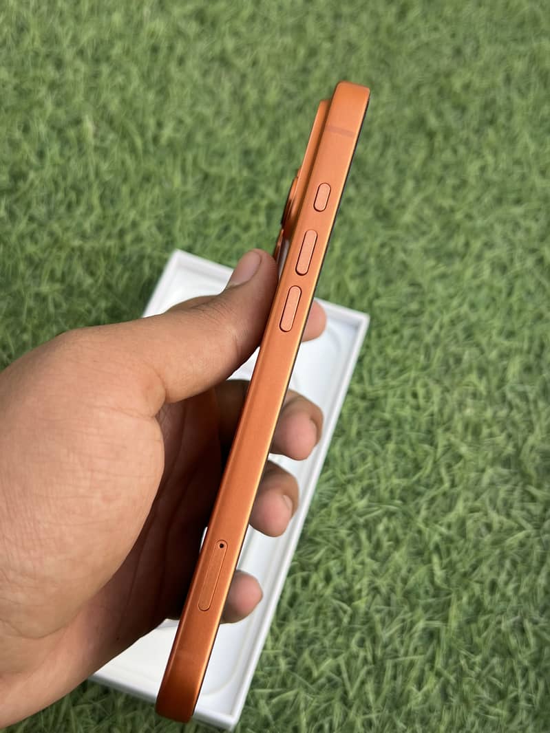 Apple iPhone 17 Pro Max 6