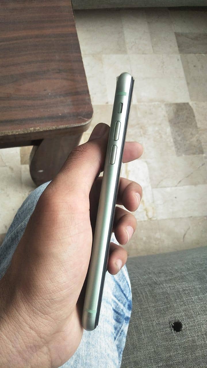 Apple iPhone 11 2