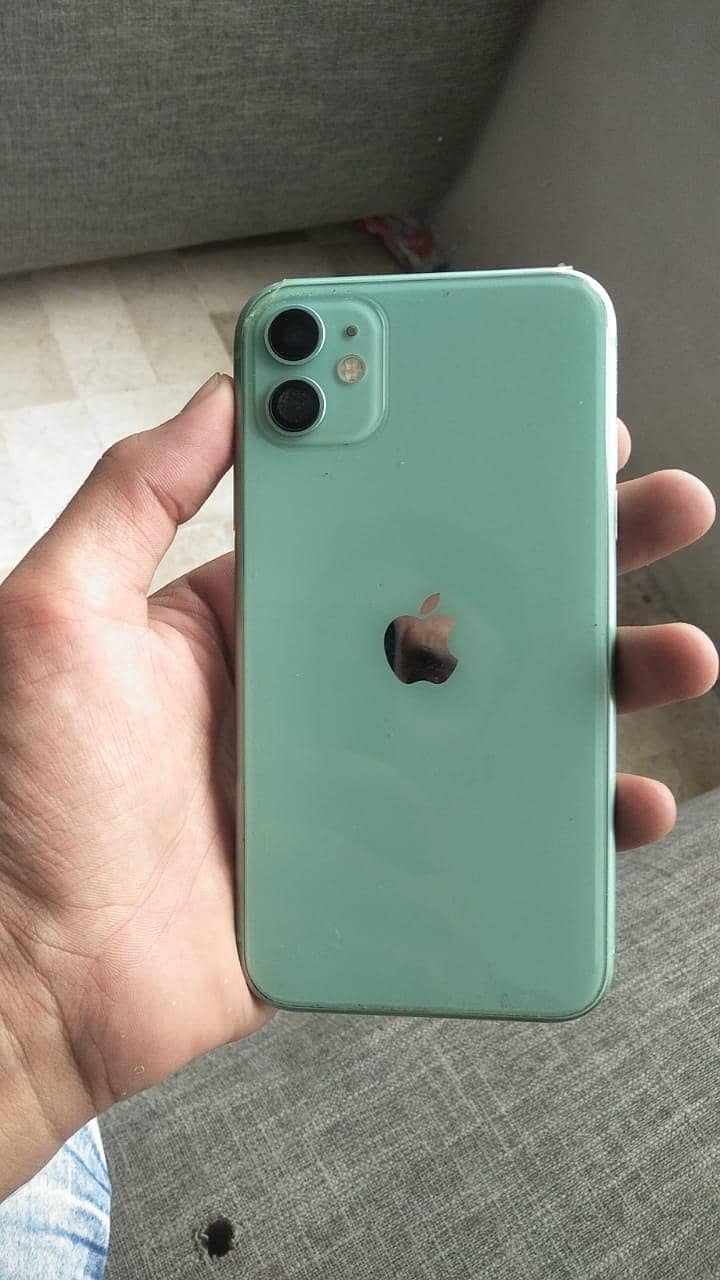 Apple iPhone 11 3