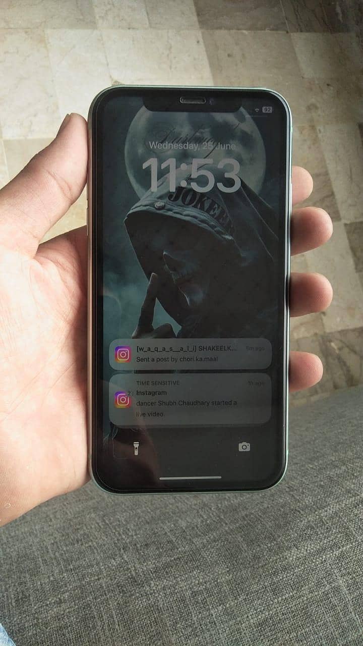 Apple iPhone 11 4