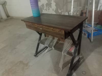 Office / Study Table