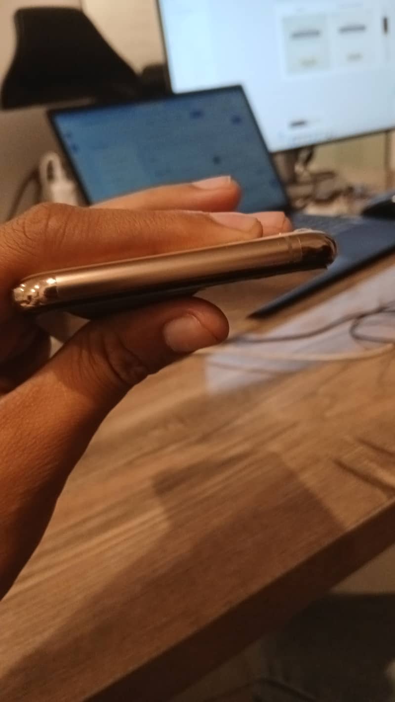 Apple iPhone 11 Pro Max 5