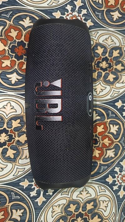 JBL charge 5 Bluetooth speaker