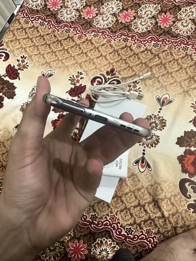 Tecno Spark 40 pro plus