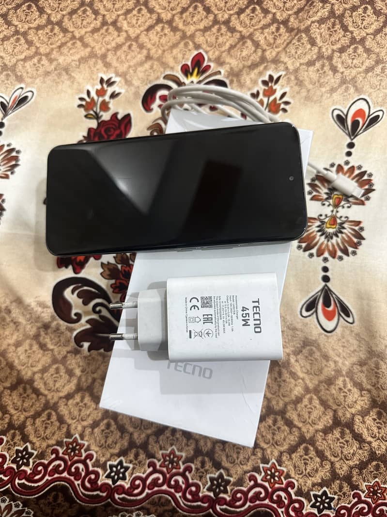 Tecno Spark 40 pro plus 2
