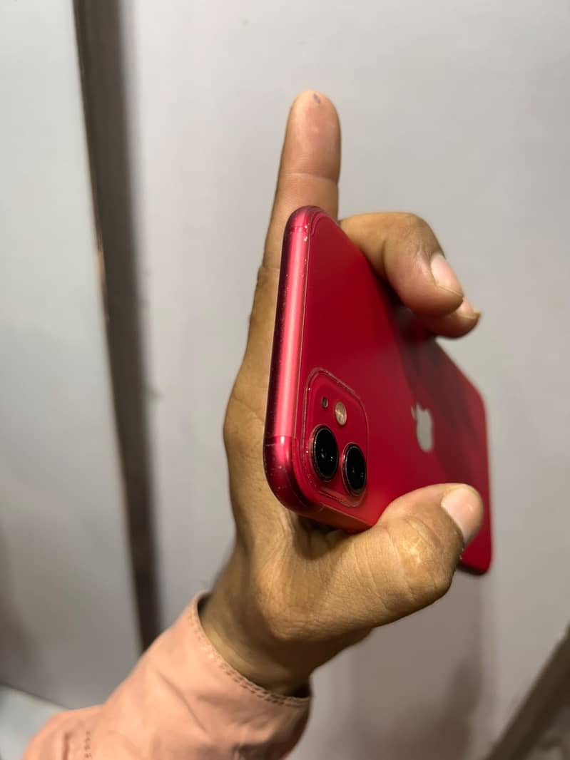 Apple iPhone 11 4