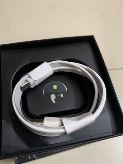 Apple Airpods pro 2nd Gen Hai ,