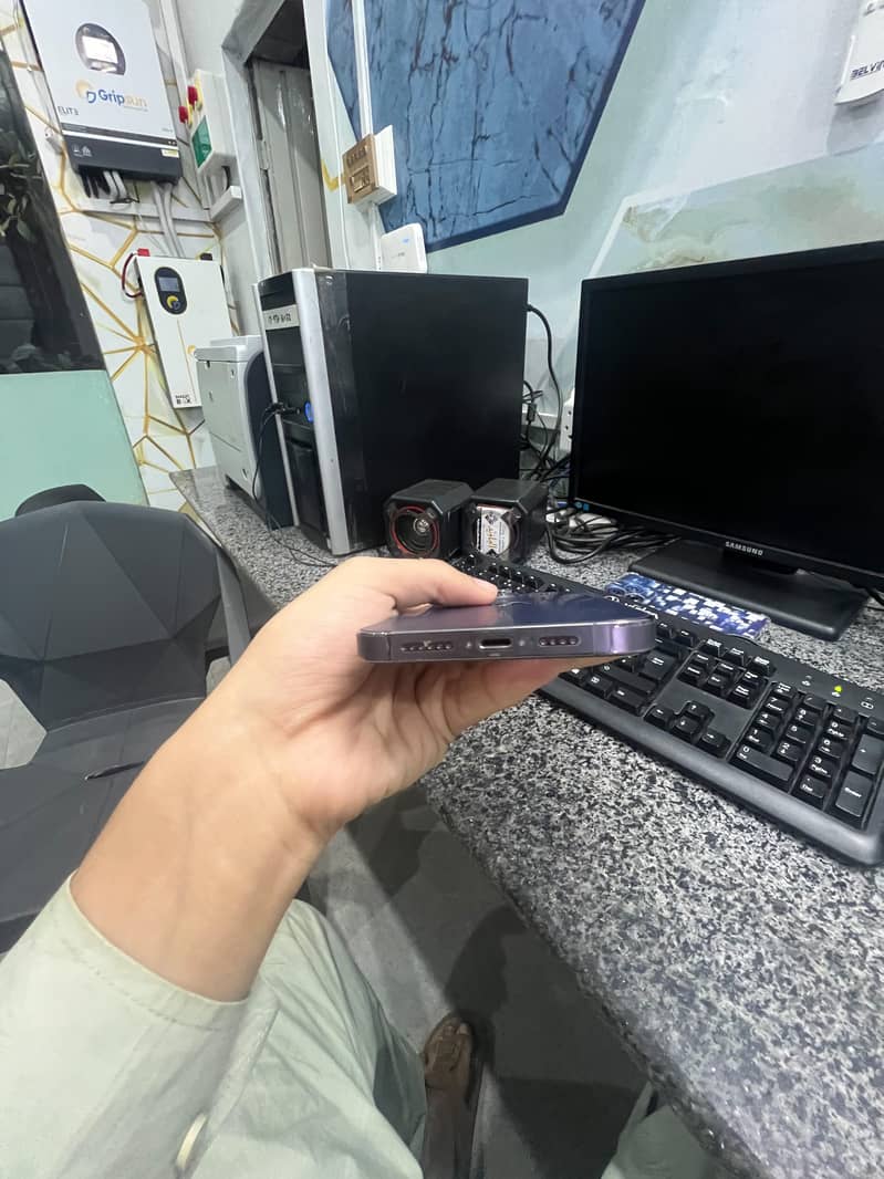 Apple iPhone 14 Pro Max 2