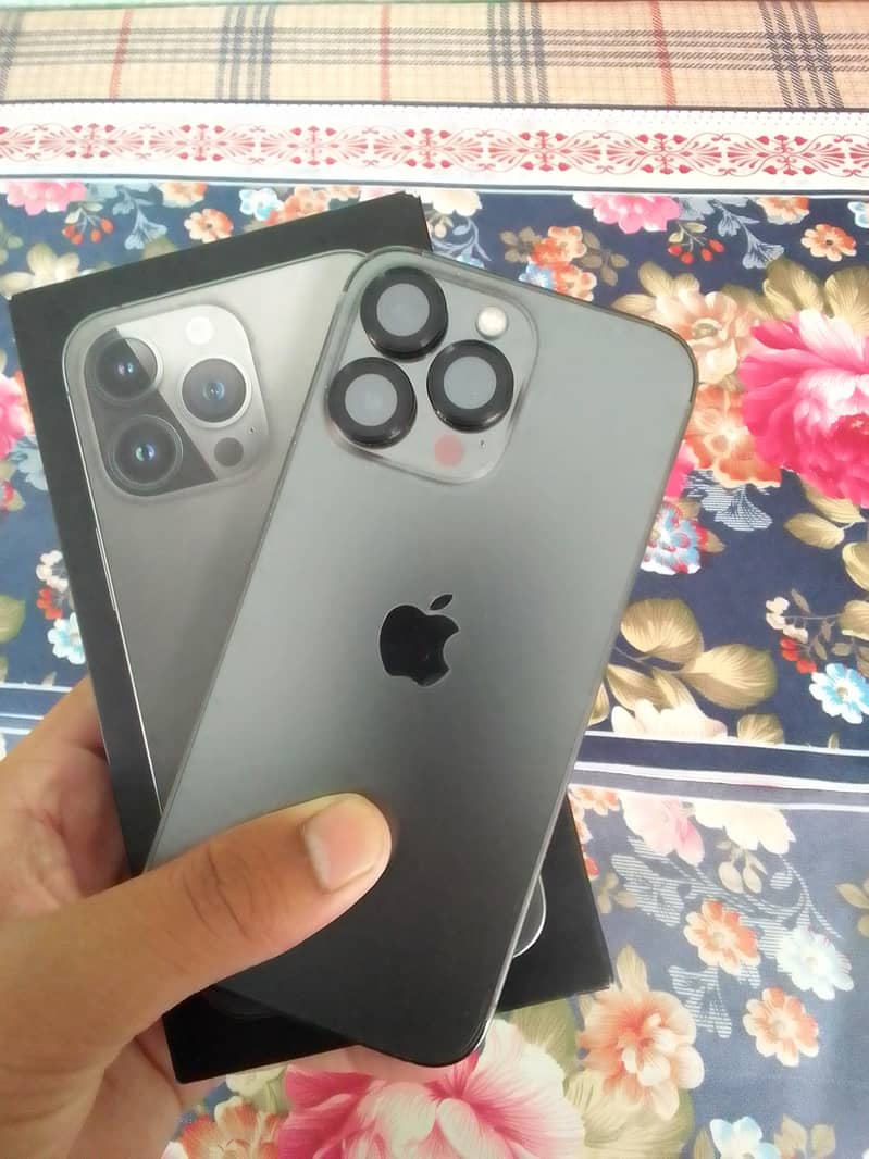 Apple iPhone 13 Pro 2
