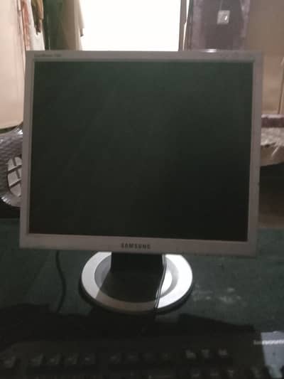 Samsung LCD Monitor With Stand - Working Condition