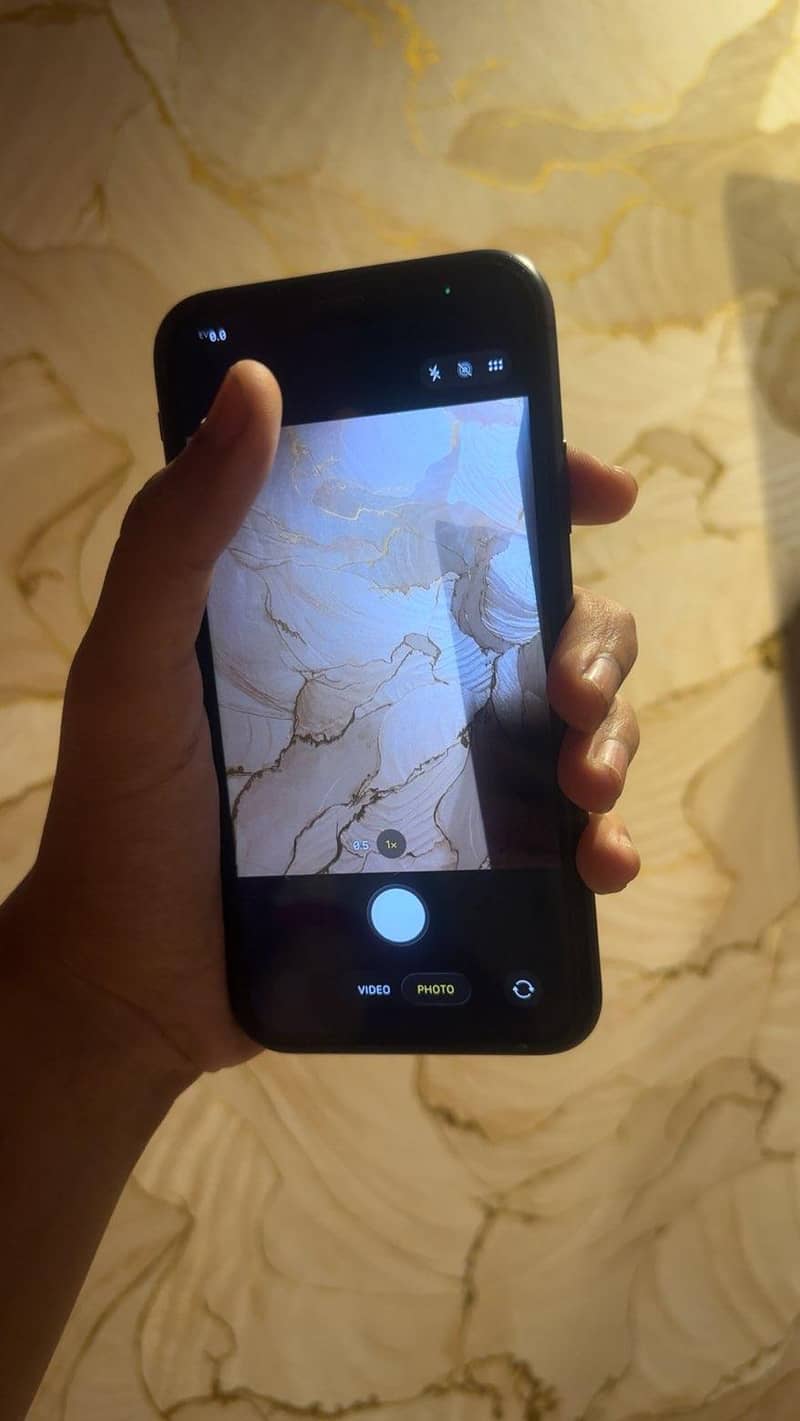 Apple iPhone 11 3