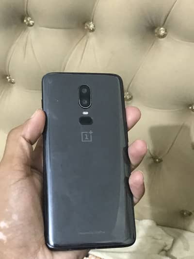 One plus 6 - storage 8/128 condition see in pictures