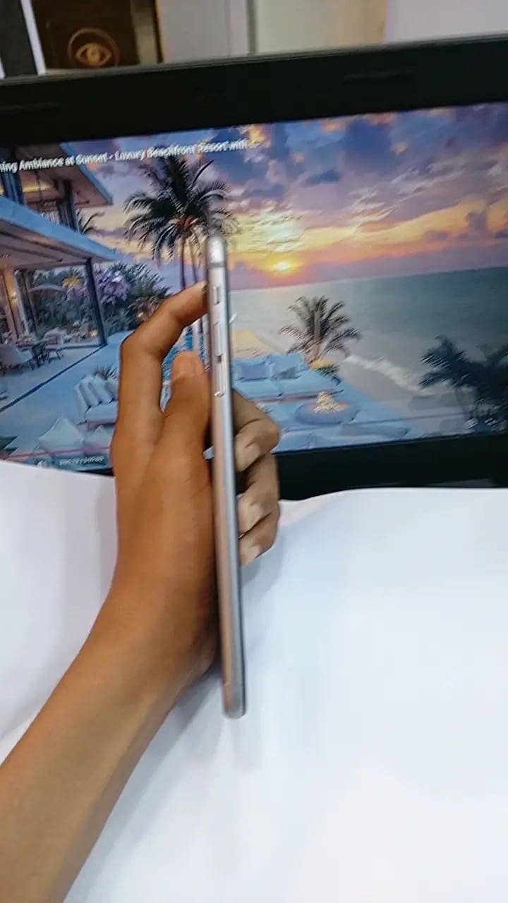 Apple iPhone 6S Plus 3