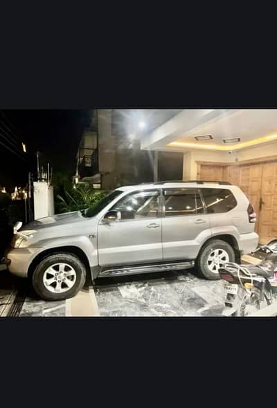Toyota Land Cruiser 2012 good condition at very good price