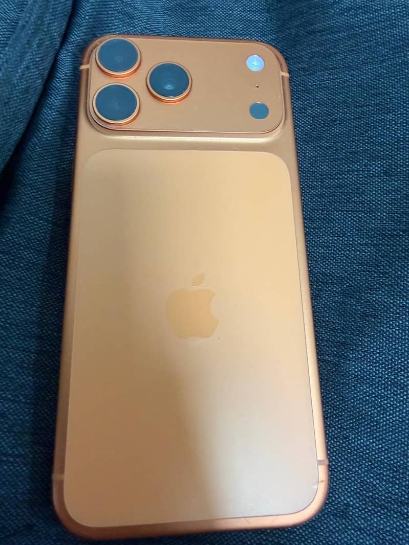 Apple iPhone 17 Pro Max 0