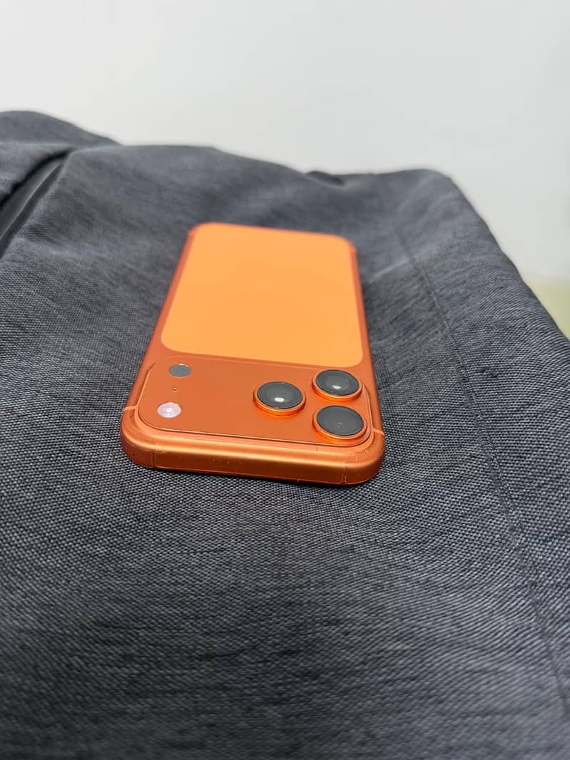 Apple iPhone 17 Pro Max 3