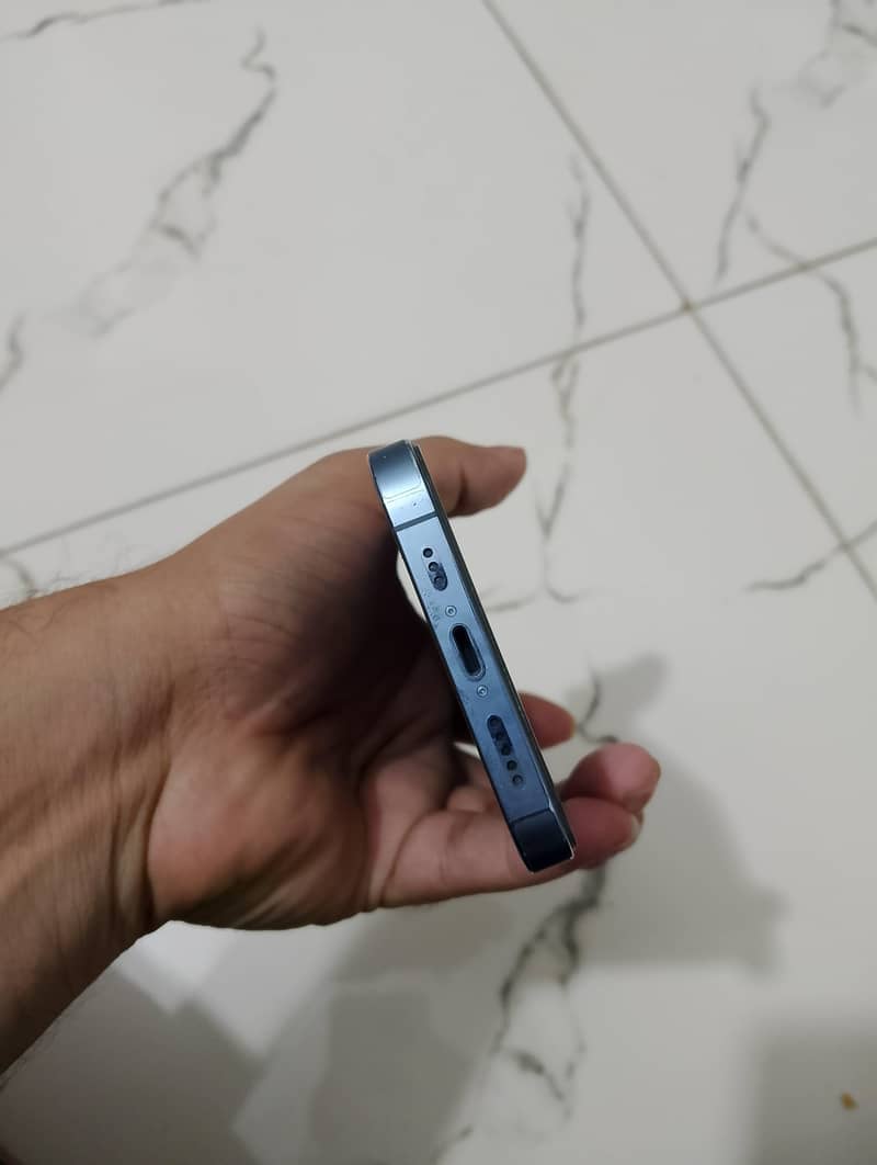 Apple iPhone 13 Pro 1