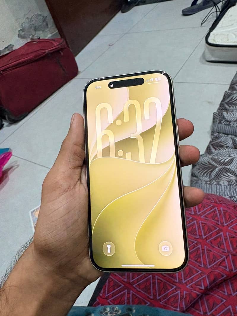 Apple iPhone 15 3