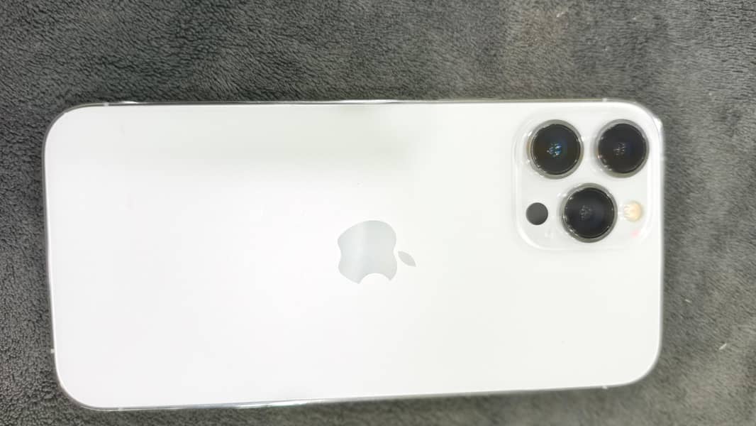 Apple iPhone 13 Pro Max 0