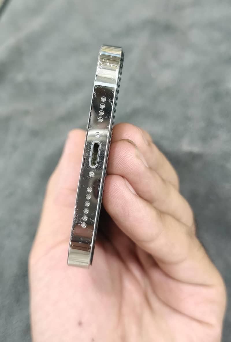 Apple iPhone 13 Pro Max 7