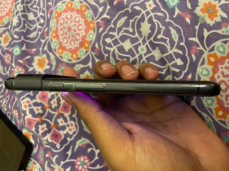 Google Pixel 8 4