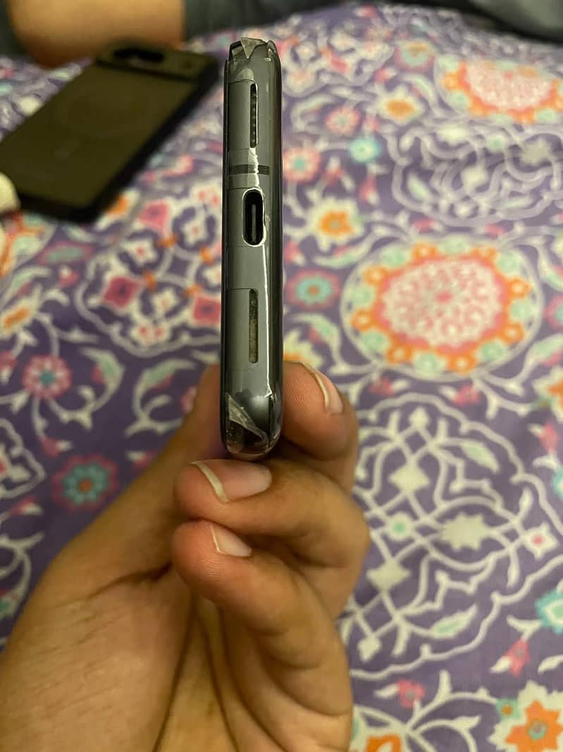 Google Pixel 8 5
