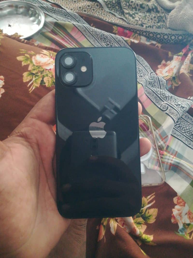 Apple iPhone 12 1