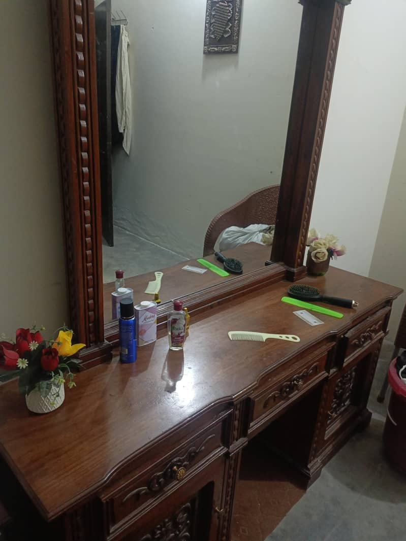 beds + mirror+ side table 1