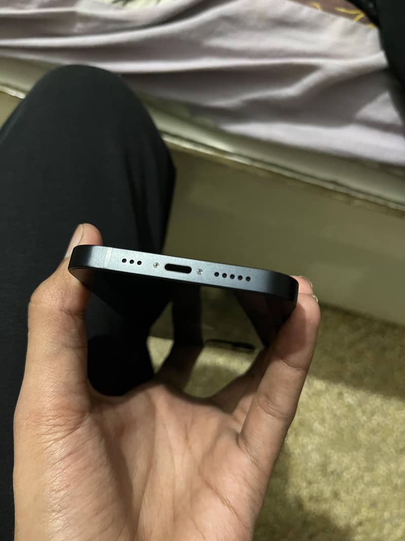 Apple iPhone 12 2