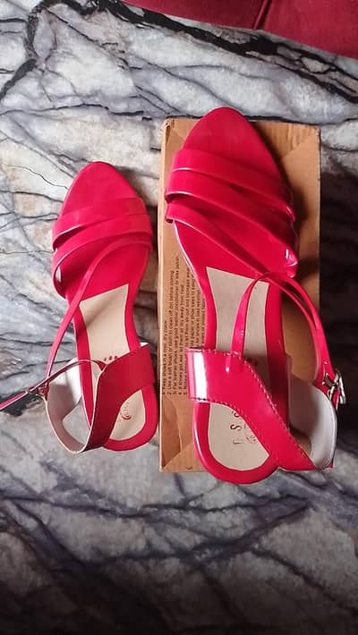 Red Heel for girls size 8