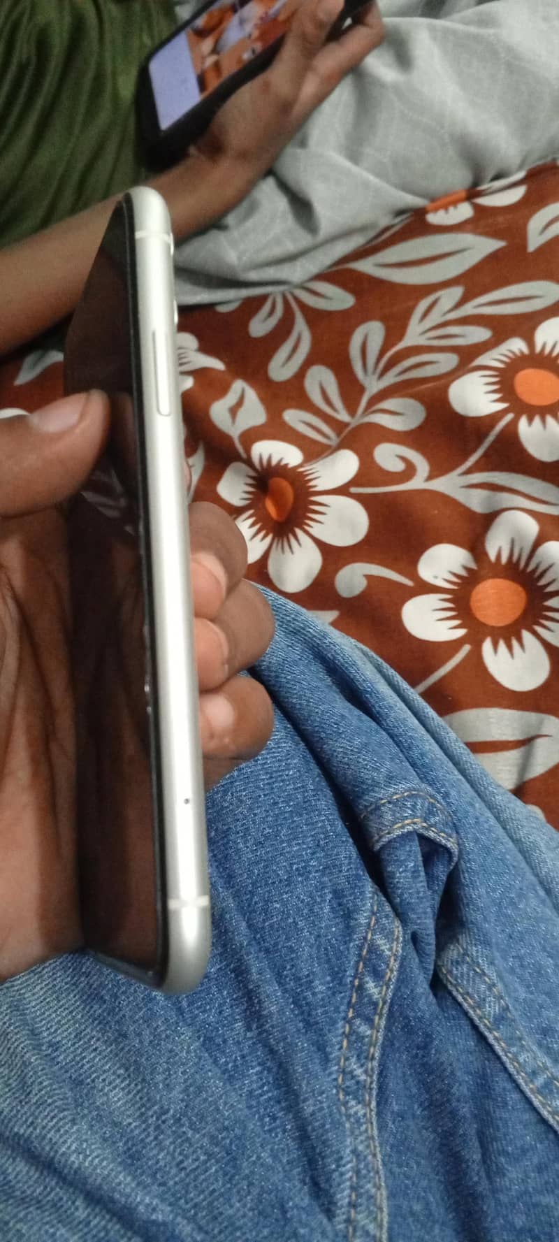 Apple iPhone 11 1