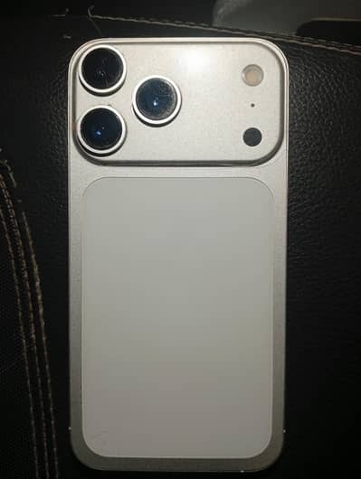 iPhone XR convertible 17 pro 128gb