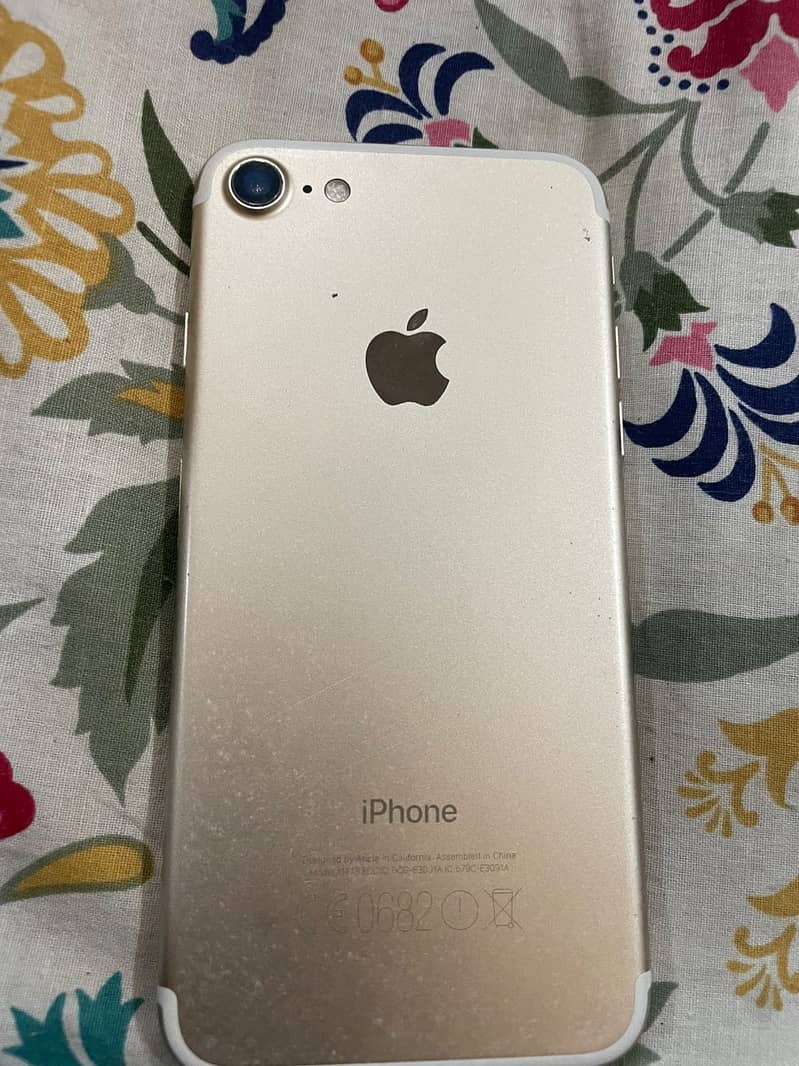 Apple iPhone 7 1
