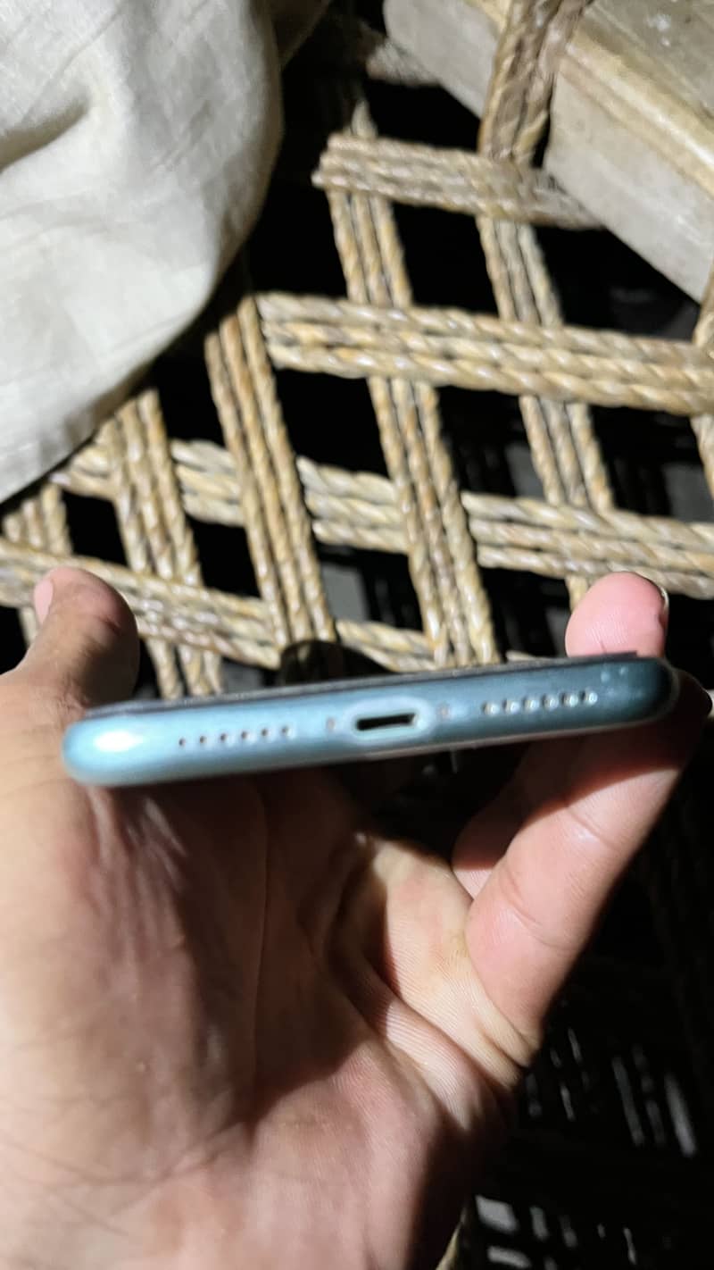 Apple iPhone 11 5