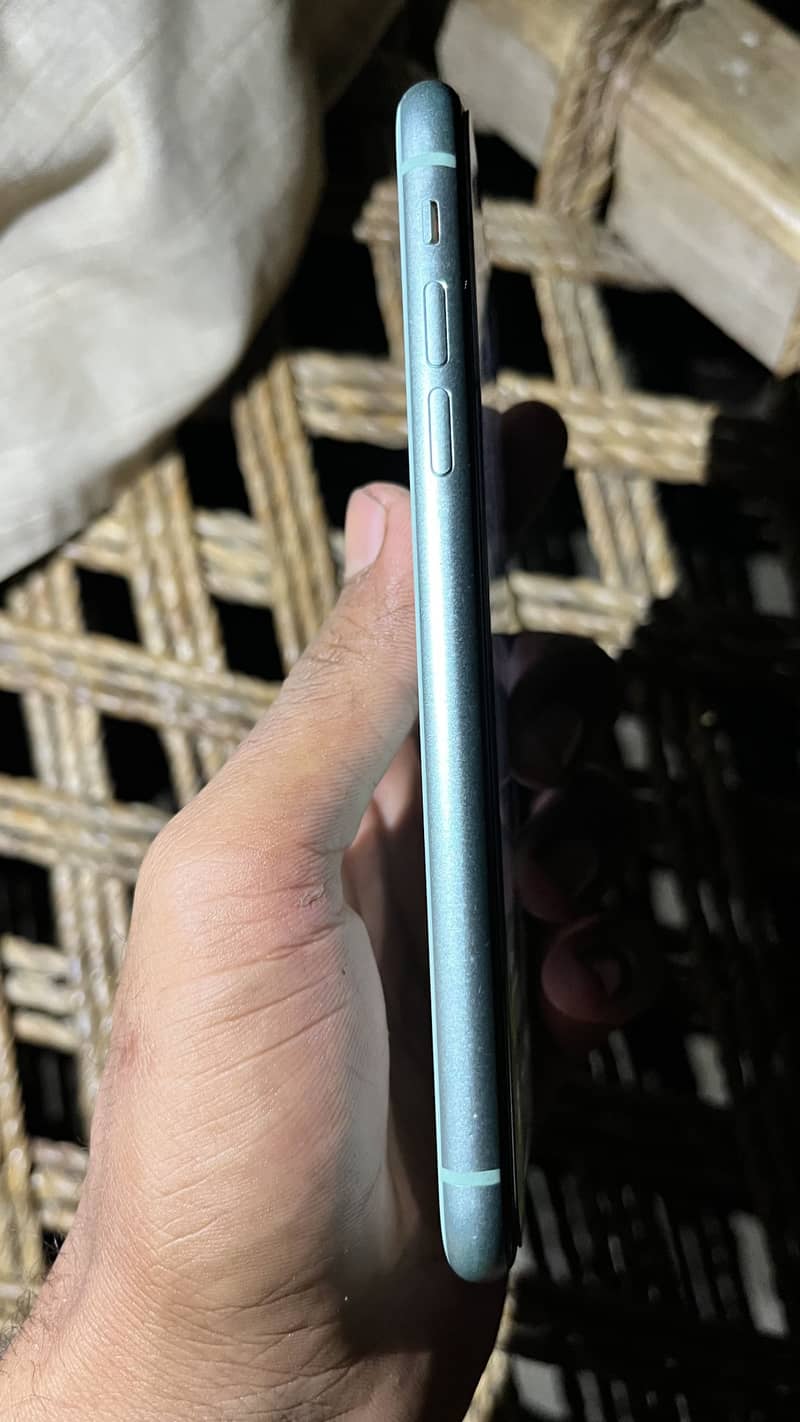 Apple iPhone 11 6