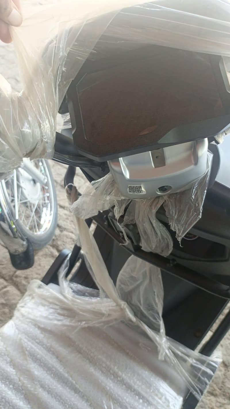 Crown Flash E-Scooty 3