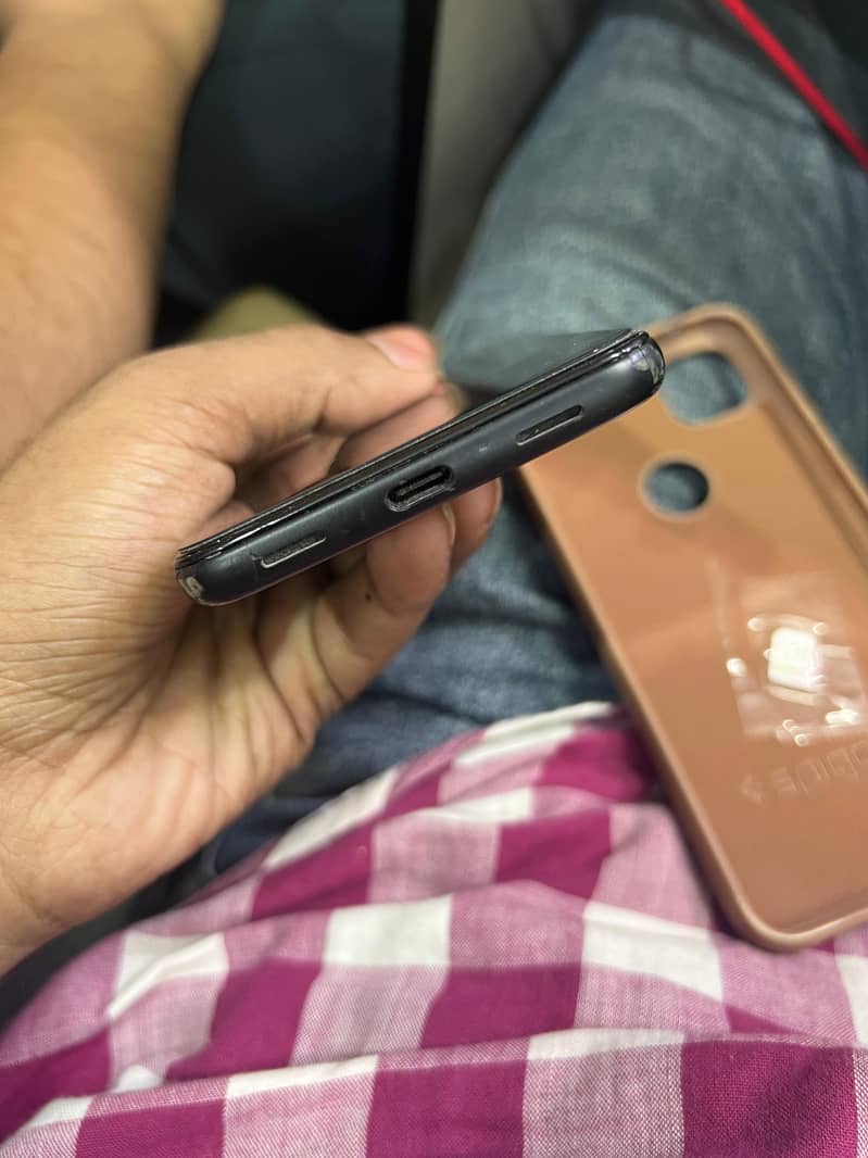 Google Pixel 4a 6