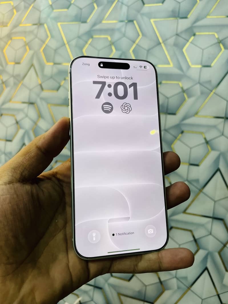 Apple iPhone 17 Pro Max 1