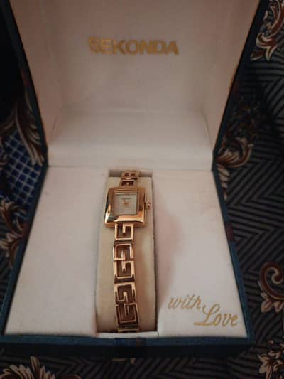 SEKONDA name he watch ka amarica se purchase ki thi i