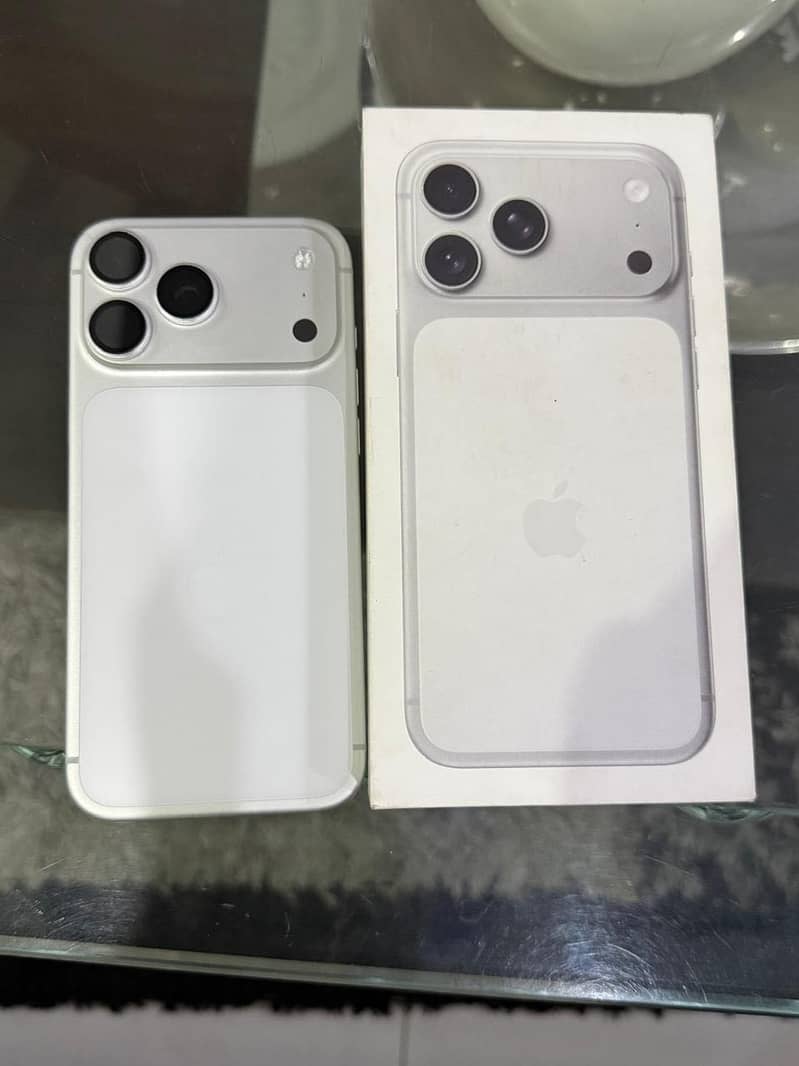 Apple iPhone 17 Pro Max 4