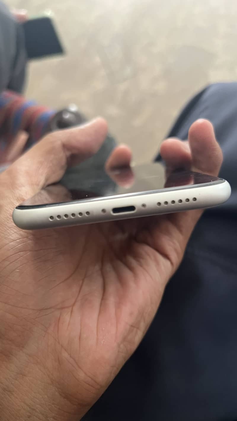 Apple iPhone 11 2
