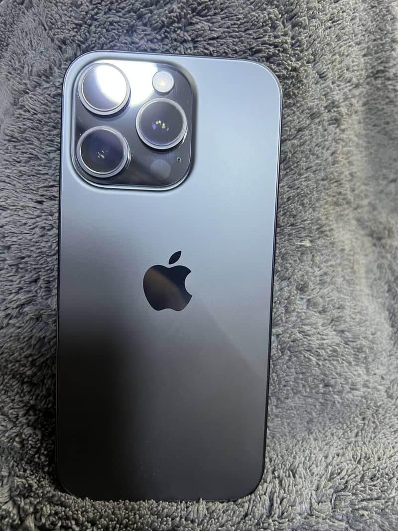 Apple iPhone 16 Pro 0