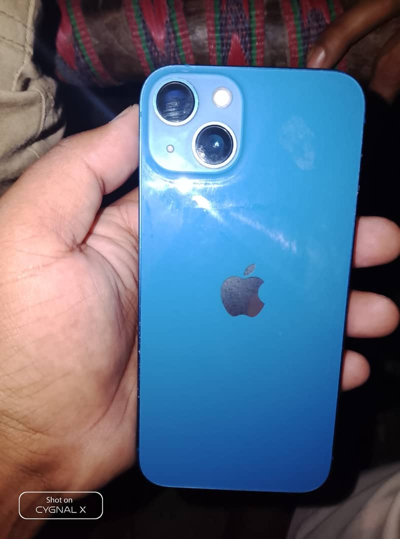 Apple iPhone 13 2