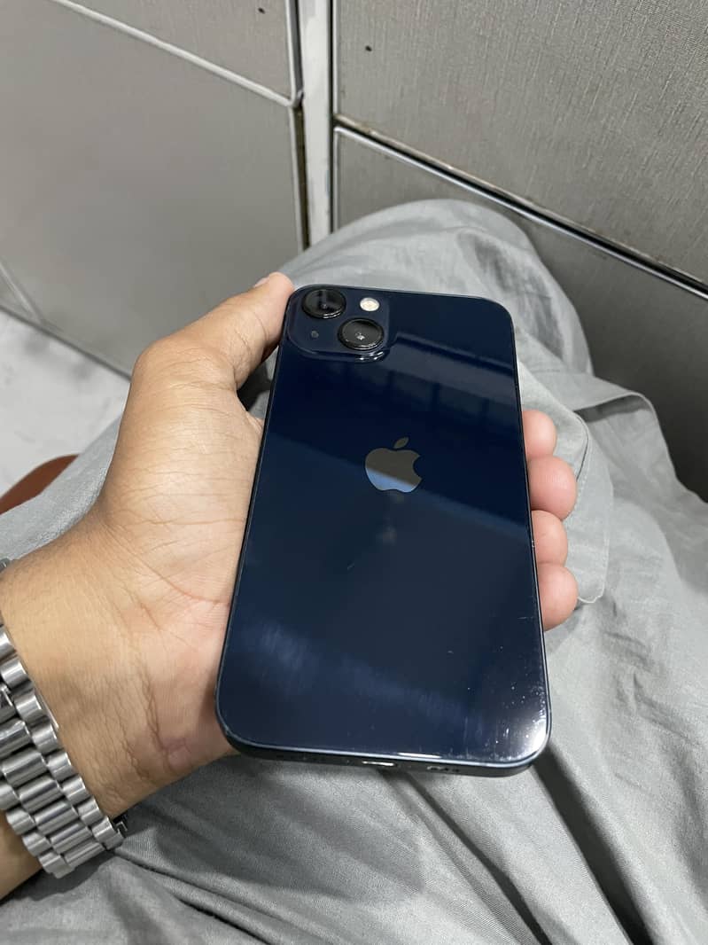 Apple iPhone 13 2