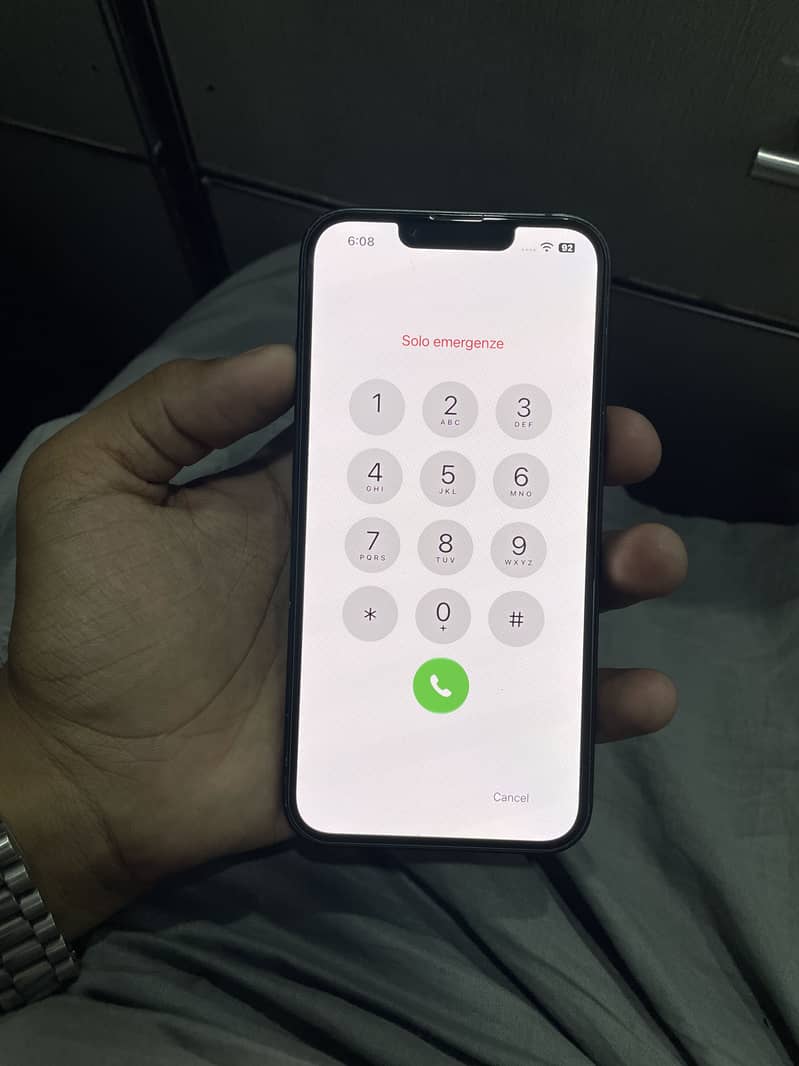 Apple iPhone 13 4